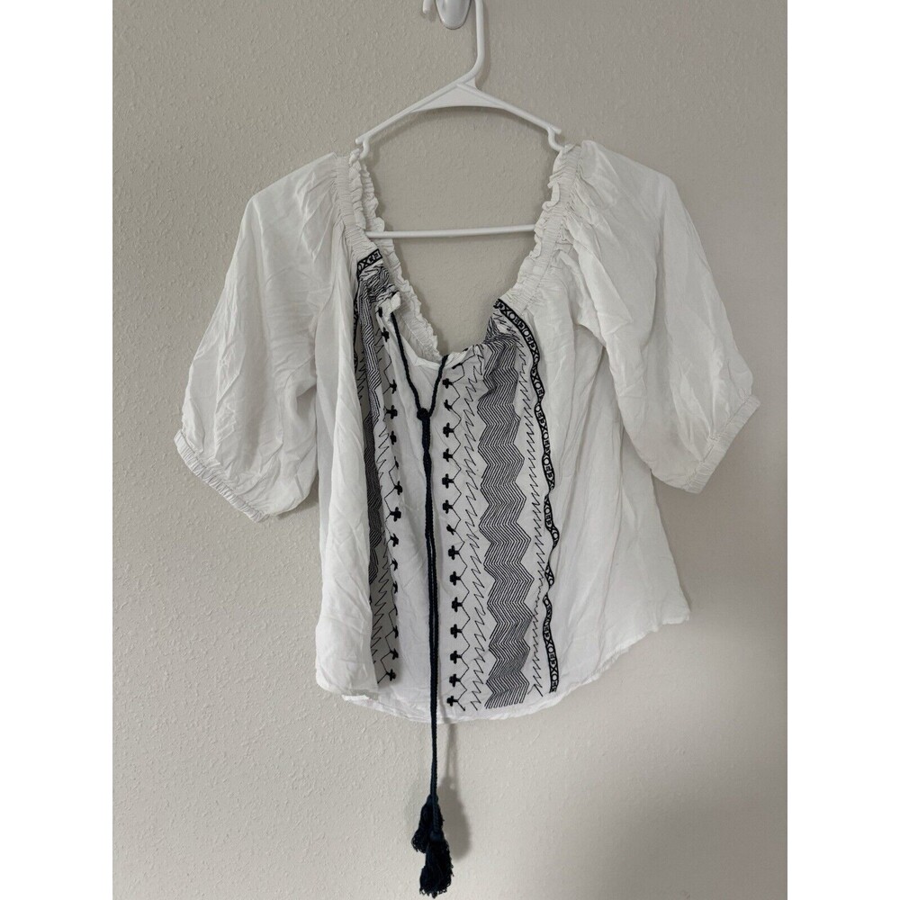 LUMIERE Embroidered Boho Chic Off Shoulder Peasant Top With Tassel Size L